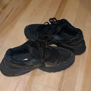 Black Nike Air Max Fusion Running Shoes